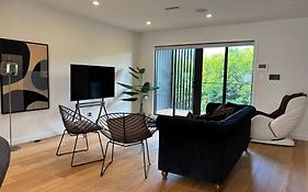 Epsom Tidy House Unit 6